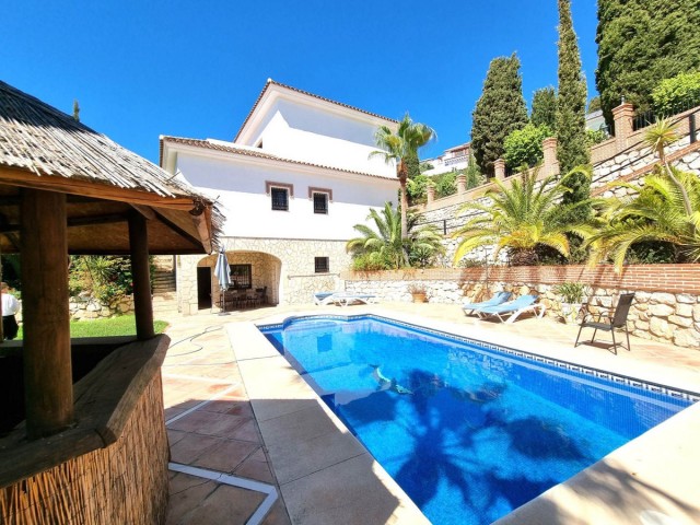 5 Bedrooms Villa in Mijas Golf