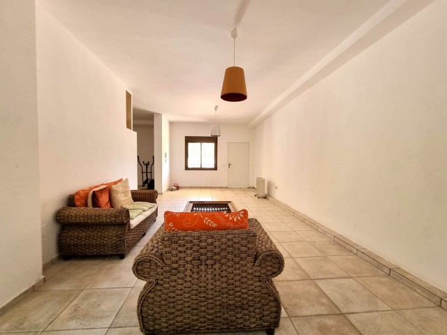 5 Bedrooms Villa in Mijas Golf