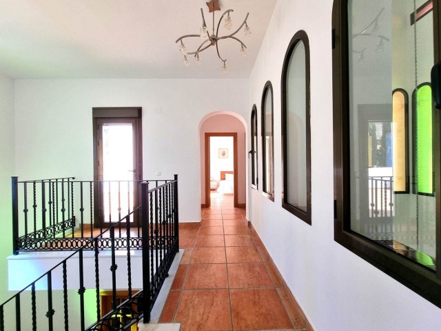 5 Bedrooms Villa in Mijas Golf