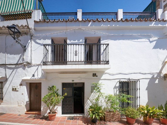 7 Bedrooms Townhouse in Marbella