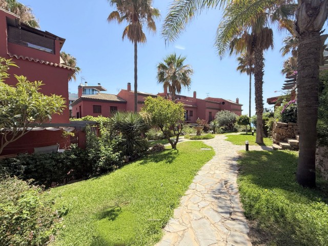 3 Slaapkamer Rijtjeshuis in Estepona