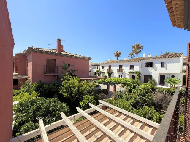 3 Slaapkamer Rijtjeshuis in Estepona