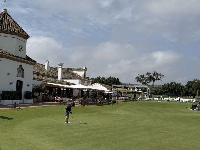 Huoneisto, San Roque Club, R5105740