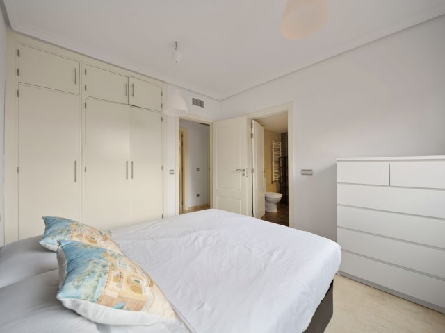 Apartment, Casares, R5106124
