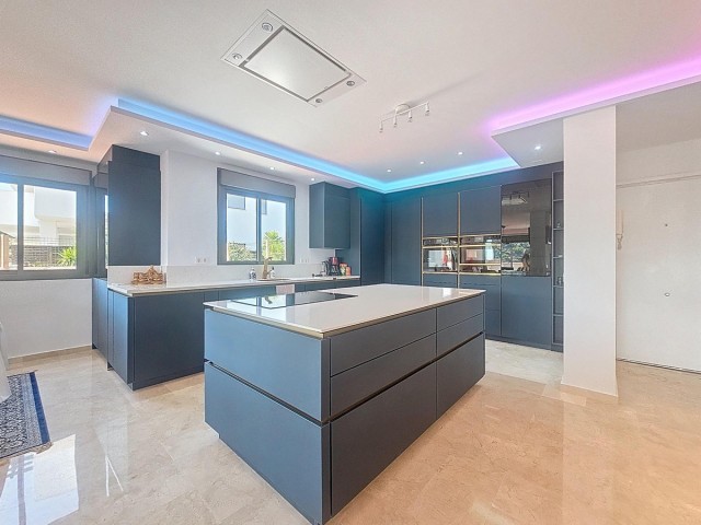 2 Bedrooms Apartment in Manilva