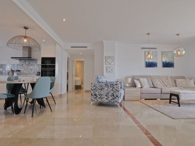 Apartment, El Paraiso, R5106430