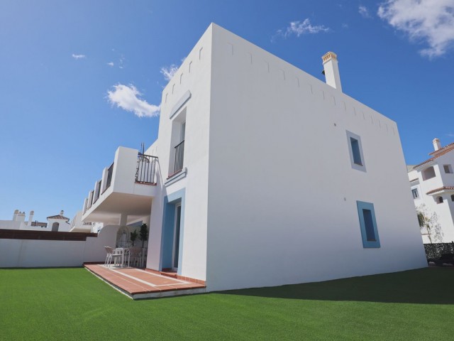 Apartment, El Paraiso, R5106430