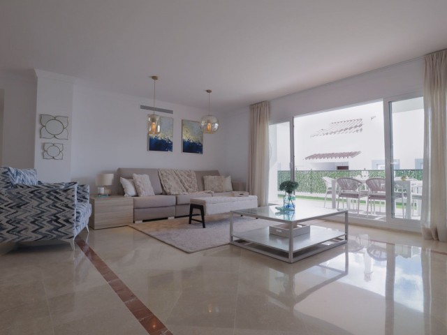 Apartment, El Paraiso, R5106430