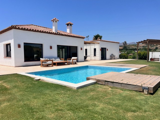 Villa New Golden Mile - R5106574