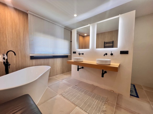 3 Bedrooms Villa in New Golden Mile