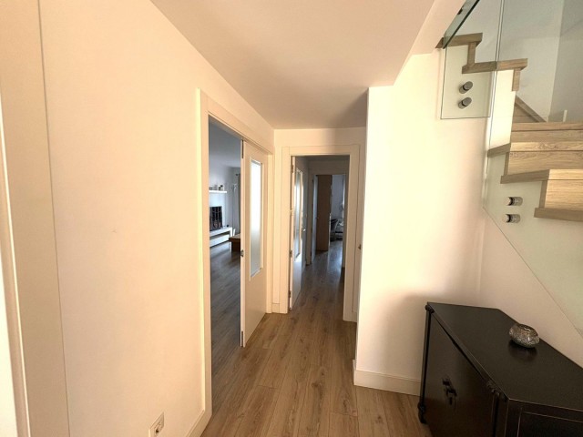 Maison mitoyenne avec 4 Chambres  à Torremolinos