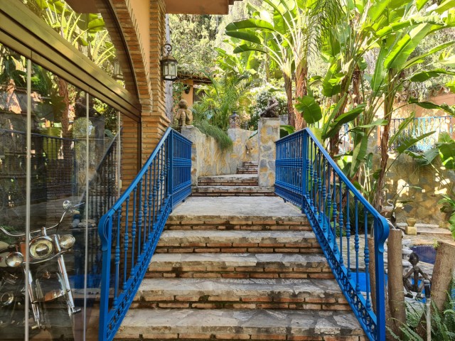 Villa con 4 Dormitorios  en Campo Mijas