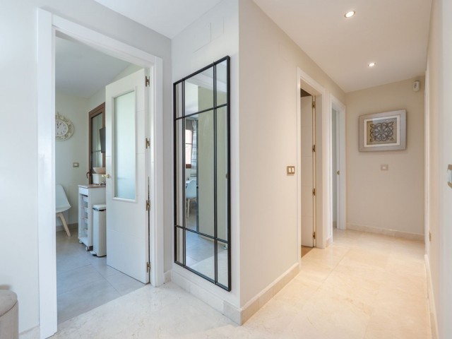 Apartment, Benahavis, R5104996