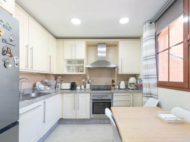 Apartment, Benahavis, R5104996