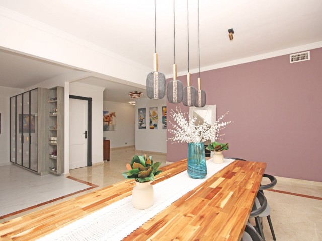 Apartamento con 3 Dormitorios  en San Roque Club