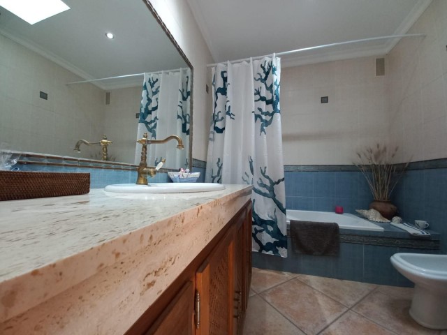 5 Bedrooms Villa in San Pedro de Alcántara