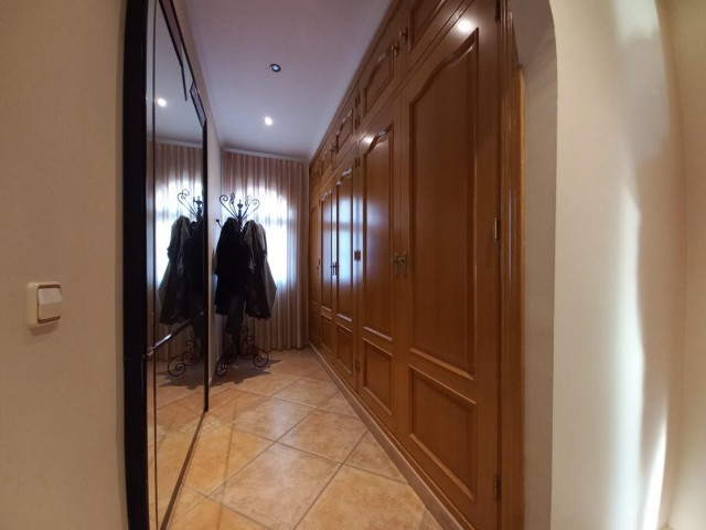 5 Bedrooms Villa in San Pedro de Alcántara