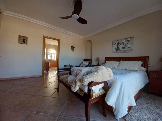5 Bedrooms Villa in San Pedro de Alcántara