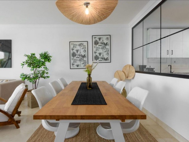2 Bedrooms Apartment in Benahavís