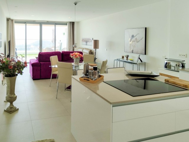2 Bedrooms Apartment in Calanova Golf