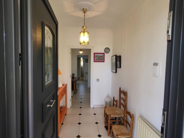 4 Soveroms Villa i Elviria