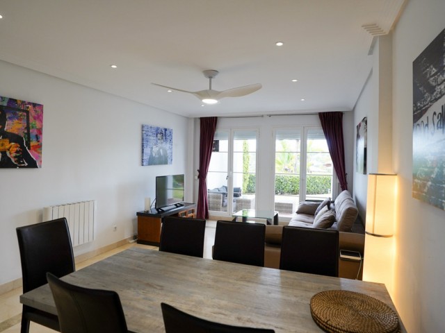 Apartment, Benahavis, R5108101