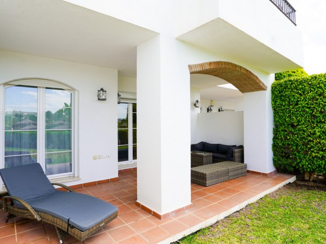 2 Bedrooms Apartment in Benahavís
