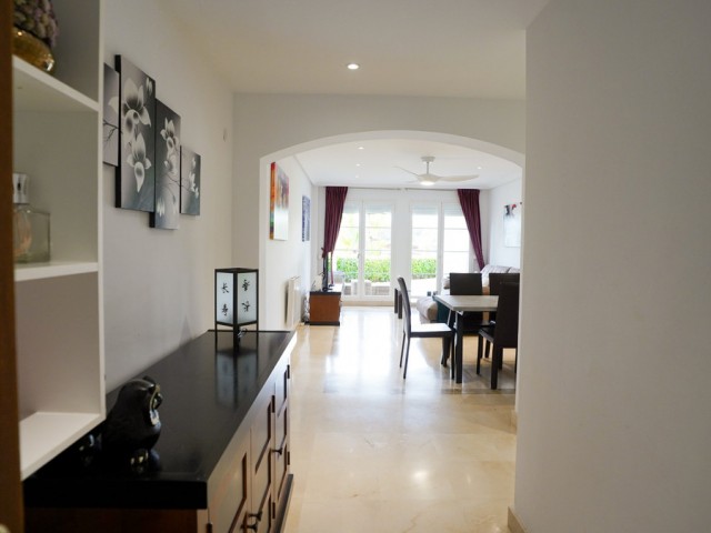 2 Bedrooms Apartment in Benahavís