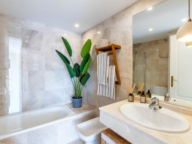 3 Makuuhuoneen Huoneisto Río Real