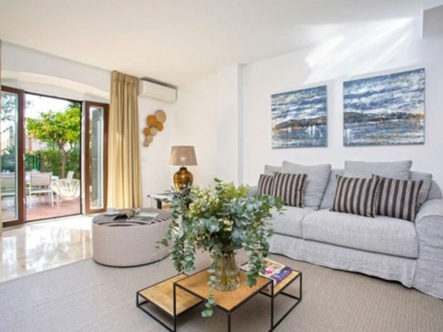 2 Slaapkamer Rijtjeshuis in Estepona