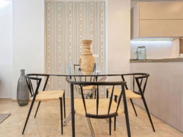 2 Slaapkamer Rijtjeshuis in Estepona