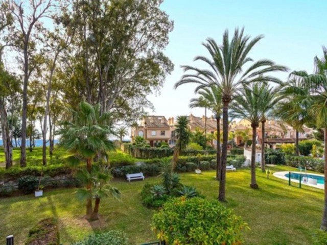 2 Slaapkamer Rijtjeshuis in Estepona