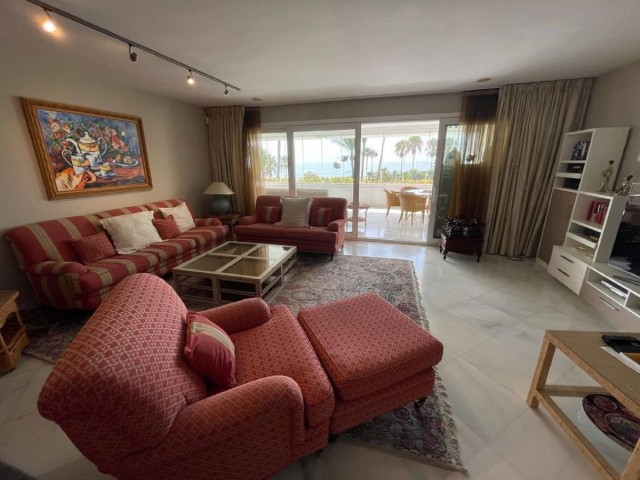 3 Bedrooms Apartment in Puerto Banús