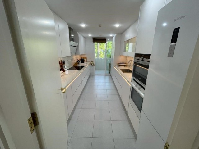 3 Bedrooms Apartment in Puerto Banús