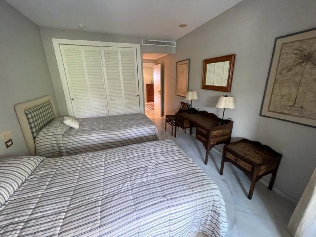 3 Bedrooms Apartment in Puerto Banús