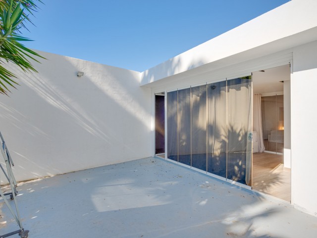 Villa avec 8 Chambres  à Elviria