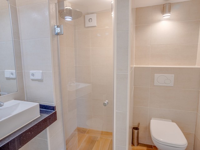 Villa avec 8 Chambres  à Elviria