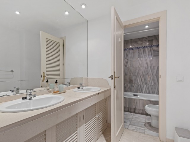 2 Bedrooms Apartment in Estepona