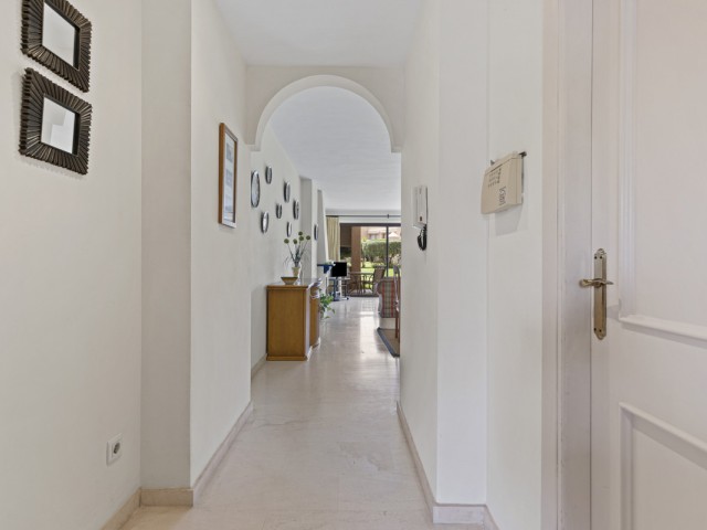 2 Bedrooms Apartment in Estepona