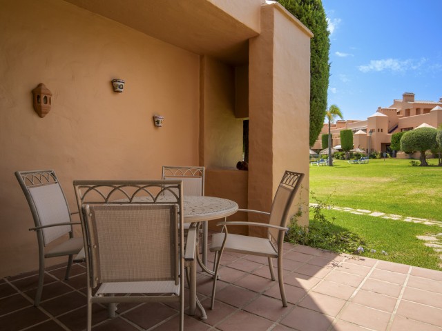 2 Bedrooms Apartment in Estepona