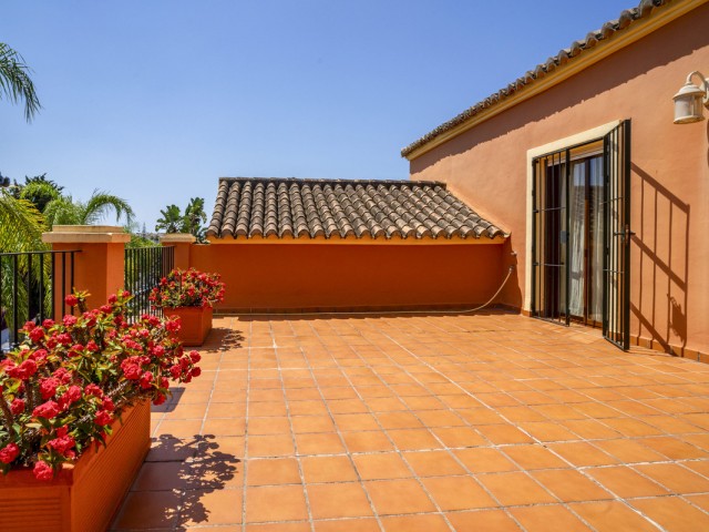 6 Bedrooms Villa in Guadalmina Alta