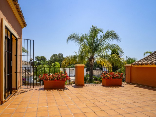 6 Bedrooms Villa in Guadalmina Alta