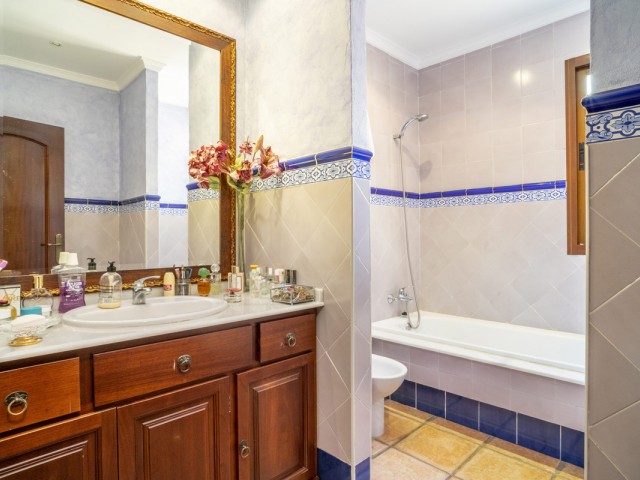 6 Bedrooms Villa in Guadalmina Alta