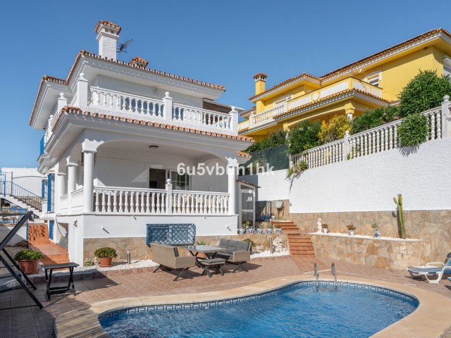 5 Makuuhuoneen Huvila Fuengirola