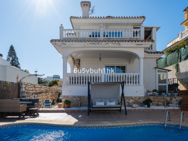 5 Makuuhuoneen Huvila Fuengirola