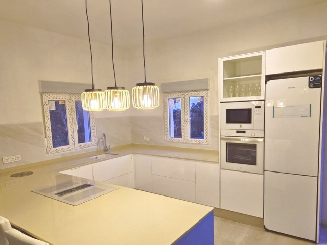 Villa con 3 Dormitorios  en Cerros del Aguila