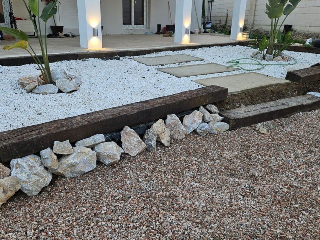 Villa con 3 Dormitorios  en Cerros del Aguila