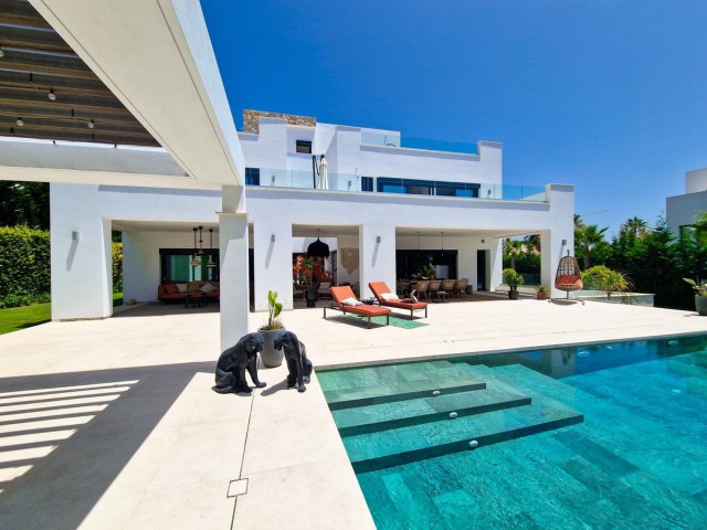 Villa con 5 Dormitorios  en Marbella