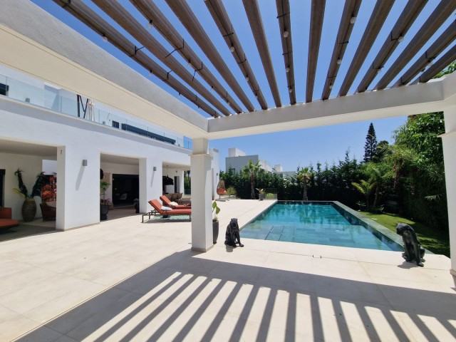 Villa con 5 Dormitorios  en Marbella