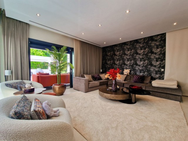 Villa con 5 Dormitorios  en Marbella
